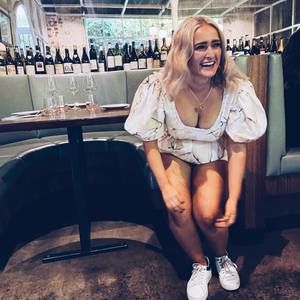 Meet your Posher, Marisa